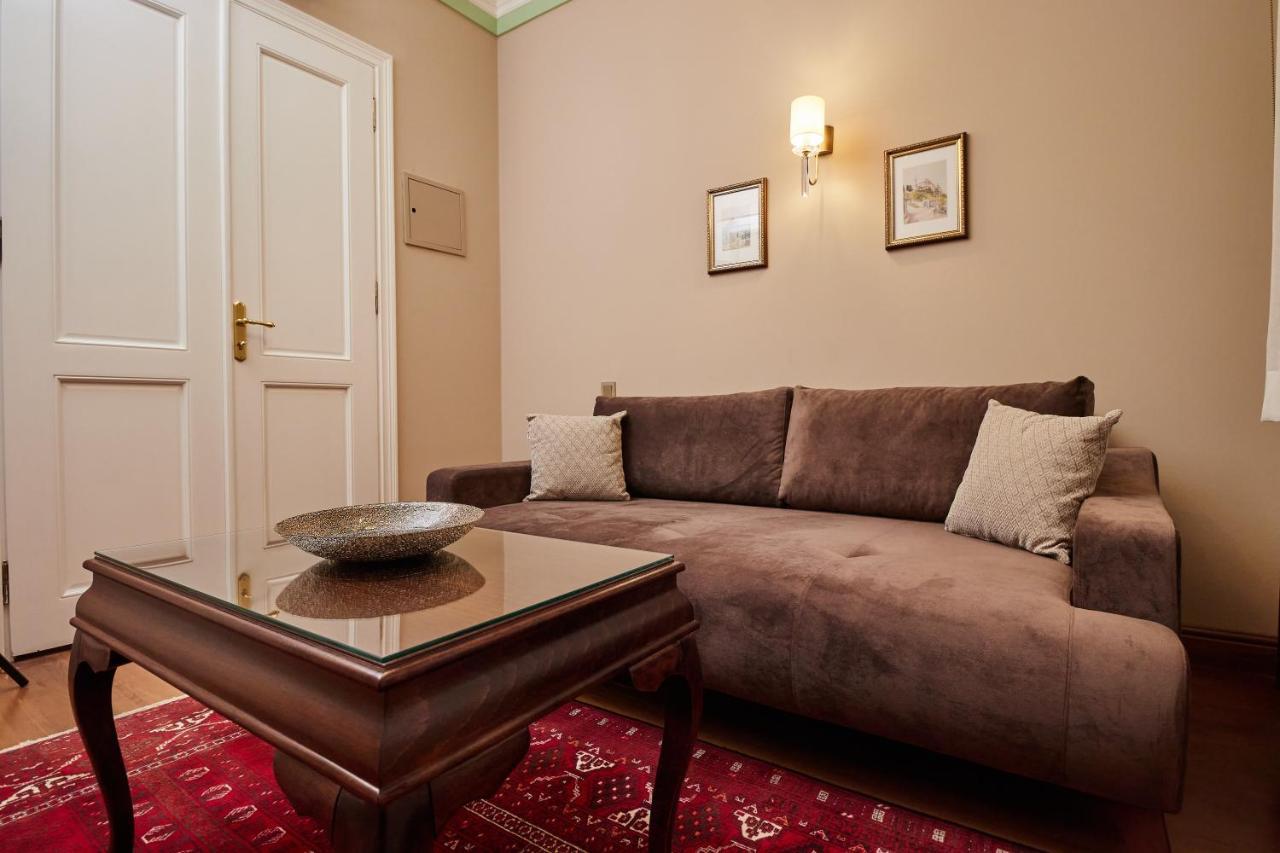 Отель White Palace Old Boutique 5*