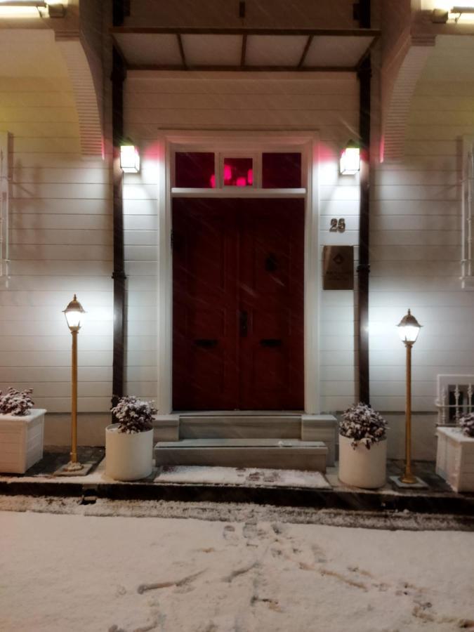 White Palace Old Boutique Отель