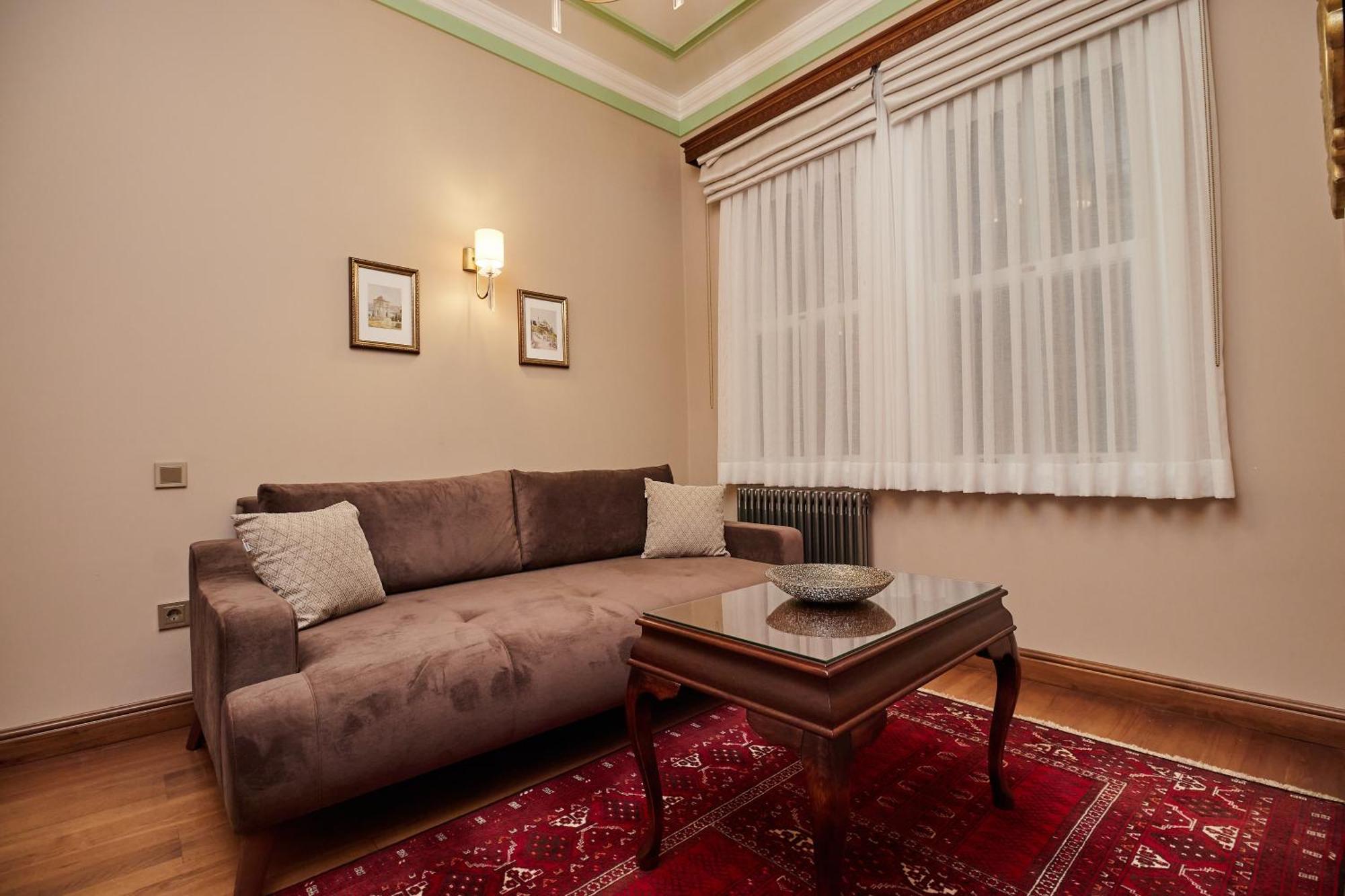 Отель White Palace Old Boutique