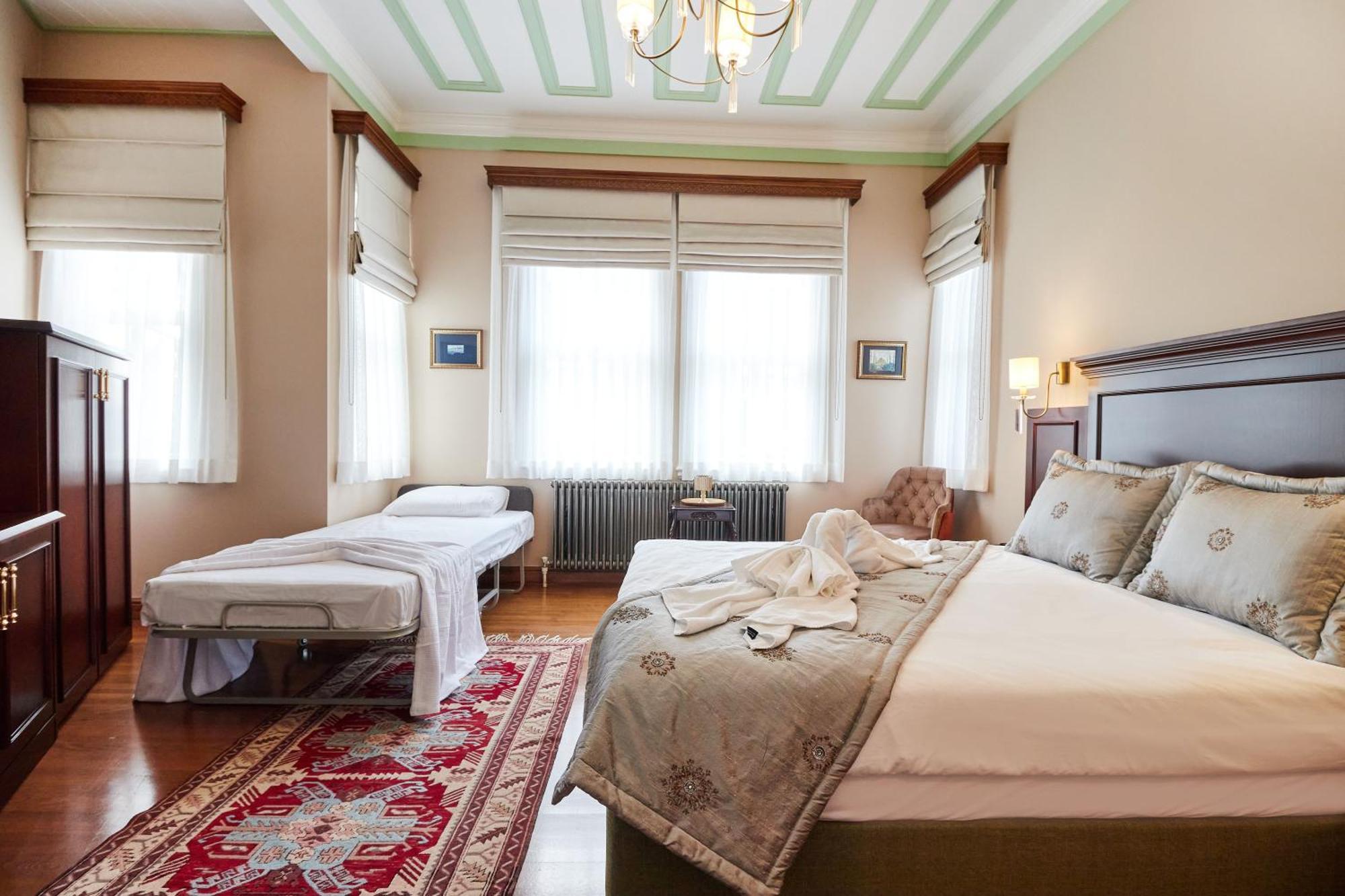 Отель White Palace Old Boutique