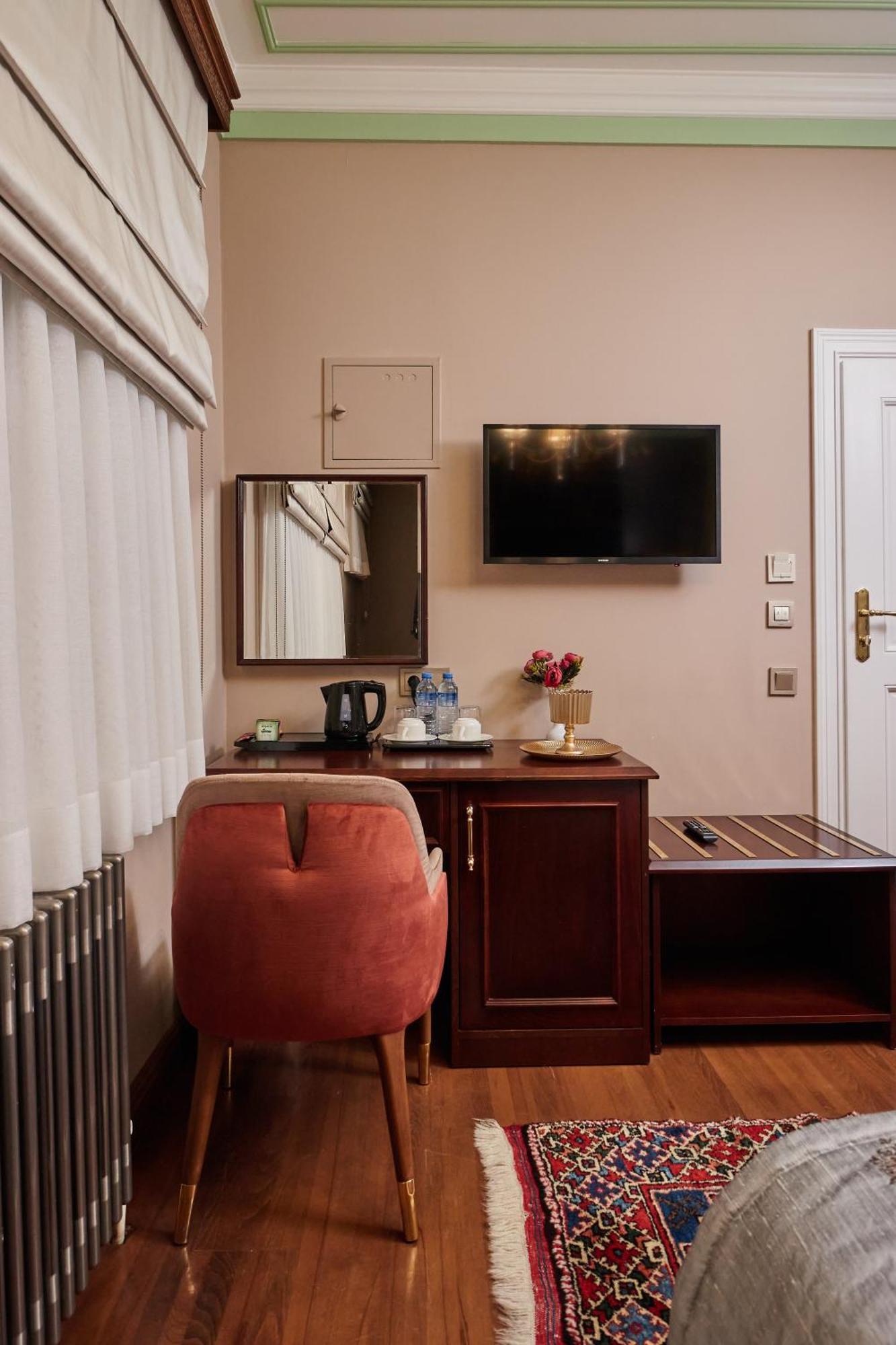 White Palace Old Boutique Отель 5*